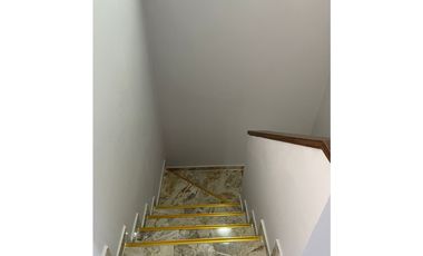 Se vende casa dúplex esquinera en Cuba San Fernando  73 m²