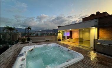 Apartamento en Arriendo Amoblado en Laureles