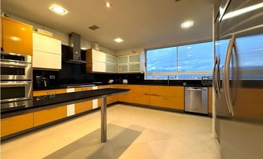 Apartamento en Arriendo Amoblado en Laureles