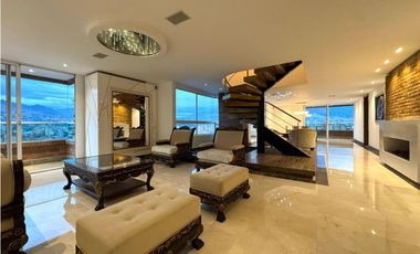 Apartamento en Arriendo Amoblado en Laureles