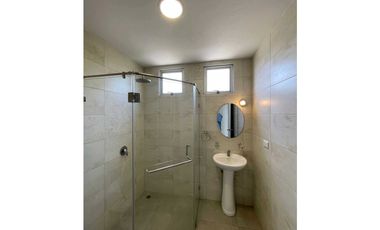 Alquilo casa en urbanizacion Piamonte vía Salitre