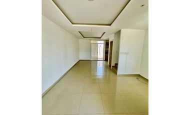 Alquilo casa en urbanizacion Piamonte vía Salitre