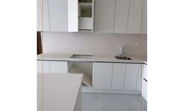 Se vende hermoso departamento con vista al mar Grand Bay Manta.
