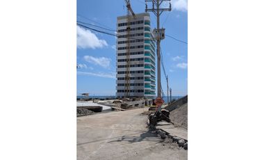 Se vende hermoso departamento con vista al mar Grand Bay Manta.