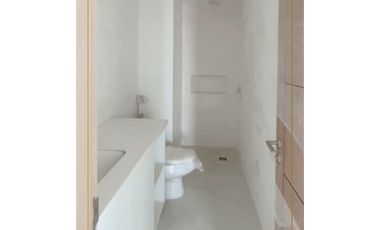 Se vende hermoso departamento con vista al mar Grand Bay Manta.
