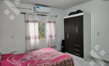 Se Alquila, Casa de 4 dormitorios, Barrio Los Cerezos I, Plottier