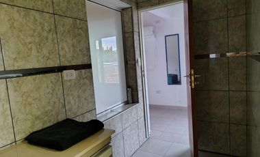 Se Alquila, Casa de 4 dormitorios, Barrio Los Cerezos I, Plottier