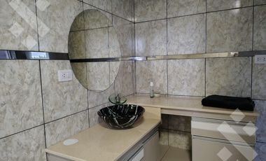 Se Alquila, Casa de 4 dormitorios, Barrio Los Cerezos I, Plottier