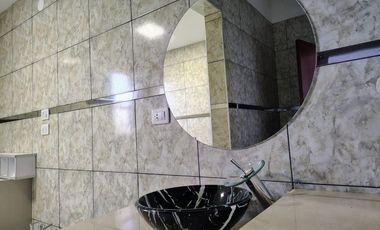 Se Alquila, Casa de 4 dormitorios, Barrio Los Cerezos I, Plottier