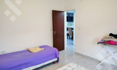 Se Alquila, Casa de 4 dormitorios, Barrio Los Cerezos I, Plottier