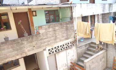 Casa con varios Departamentos de Venta sector Ferroviaria Media