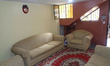 Casa con varios Departamentos de Venta sector Ferroviaria Media