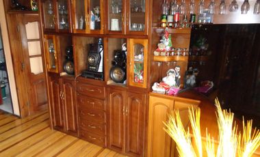 Casa con varios Departamentos de Venta sector Ferroviaria Media