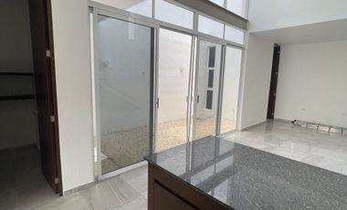 Casa en Renta en Campeche Privada Lomas de las flores 2