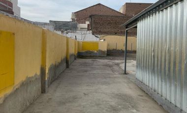 Local en calle la pampa 250