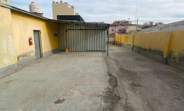 Local en calle la pampa 250