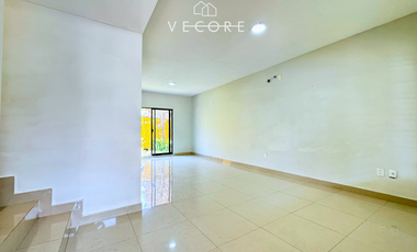 CASA EN RENTA EN ALTAVISTA RESIDENCIAL, ZAPOPAN