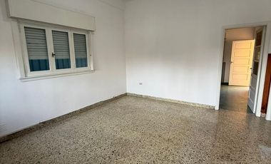 CASA 3 AMBIENTES ALQUILER EN Marco Avellaneda  2625 (REMEDIOS DE ESCALADA)
