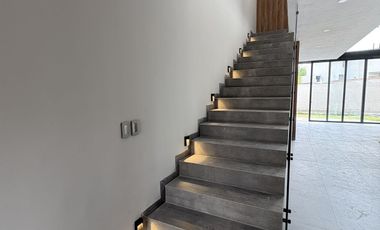 Nueva casa en venta Altozano