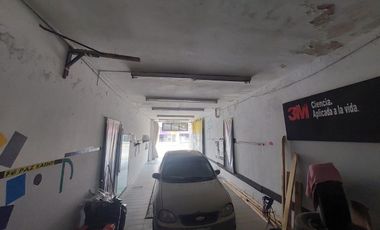 SALON CON DEPOSITO