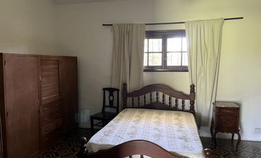 Casa  de campo- 3 dormitorios - Living- Cocina comedor- dependencias! imperdible! Sobre lote de 2500m2- Financiada!!