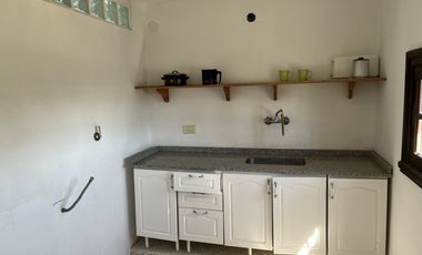 Casa  de campo- 3 dormitorios - Living- Cocina comedor- dependencias! imperdible! Sobre lote de 2500m2- Financiada!!