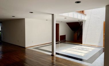 Casa en venta en Lomas de Tecamachalco