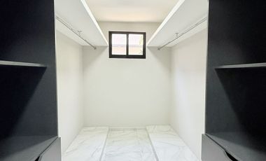 Casa en venta con acabados residenciales, habitación en planta baja y jardín