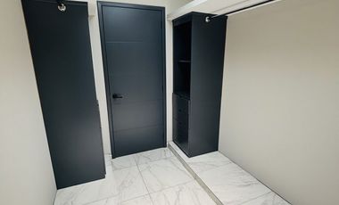 Casa en venta con acabados residenciales, habitación en planta baja y jardín