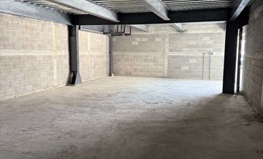 Local comercial en Renta a estrenar