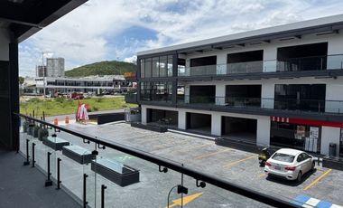 Local comercial en Renta a estrenar