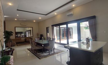 Villa Modern Minimalis Gedong Sari Mumbul Nusa Dua Badung