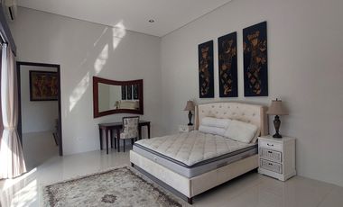 Villa Modern Minimalis Gedong Sari Mumbul Nusa Dua Badung
