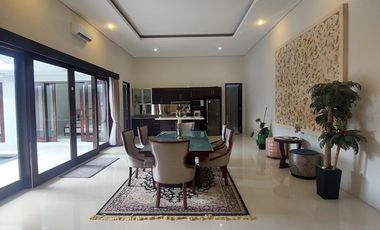 Villa Modern Minimalis Gedong Sari Mumbul Nusa Dua Badung