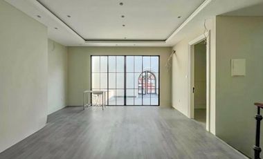 Rumah Mewah 3.5 Lantai Di Permata Buana Jakarta Barat Bonus Lift