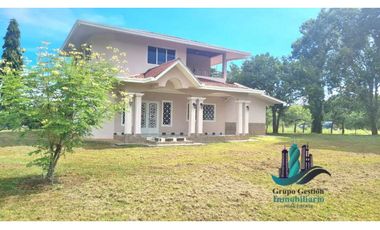 VENDO CASA CON TERRENO DE 1HECTAREA FRENTE A LA INTERAMERICANA