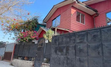 Casa 3D/2B más depto 2D/1B - Cerro Navia