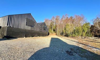Gran galpón bodega a orilla de carretera