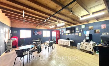 Gran galpón bodega a orilla de carretera