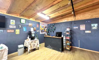 Gran galpón bodega a orilla de carretera