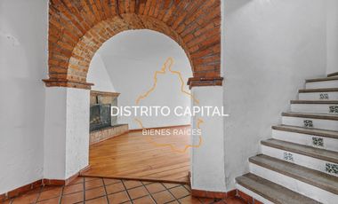 Casa con chimenea en renta en Lomas de Tecamachalco, Estado de México