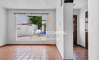 Casa con chimenea en renta en Lomas de Tecamachalco, Estado de México