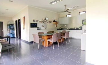 Villa View Hutan dan Sungai di Nyambu Tabanan