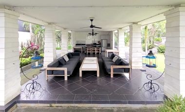 Villa View Hutan dan Sungai di Nyambu Tabanan