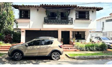 Venta Casa.  Oportunidad de inversión! para oficinas, consultorios