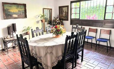 Venta Casa.  Oportunidad de inversión! para oficinas, consultorios