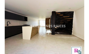 Se vende hermosa casa unifamiliar medianera en unidad abierta