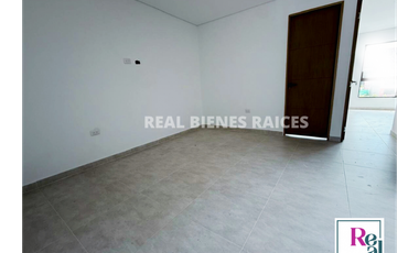 Se vende hermosa casa unifamiliar medianera en unidad abierta