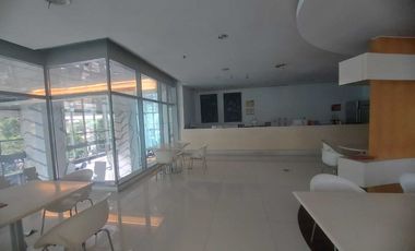 Sewa Ruang Usaha/Retail 371 m2 di Menara Palma Rsuna Said, Hrg Tjngkau