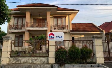 Rumah mewah 2 lantai luas, ada paviliun samping, di Padang Baru Sumbar